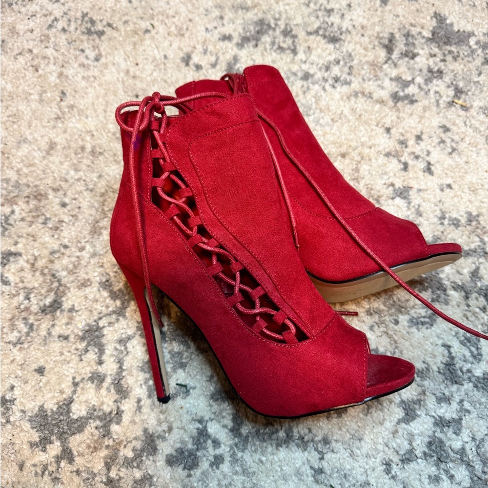 Elegant Red Lace-Up Women's Shoes